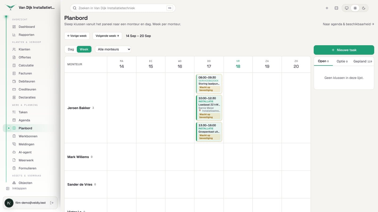 Het planbord van Veldly in weekweergave, met de klussen per monteur en dag